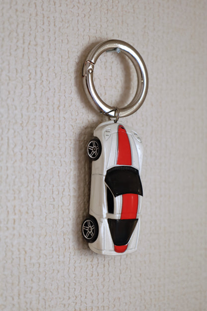 7 / key ring car toy