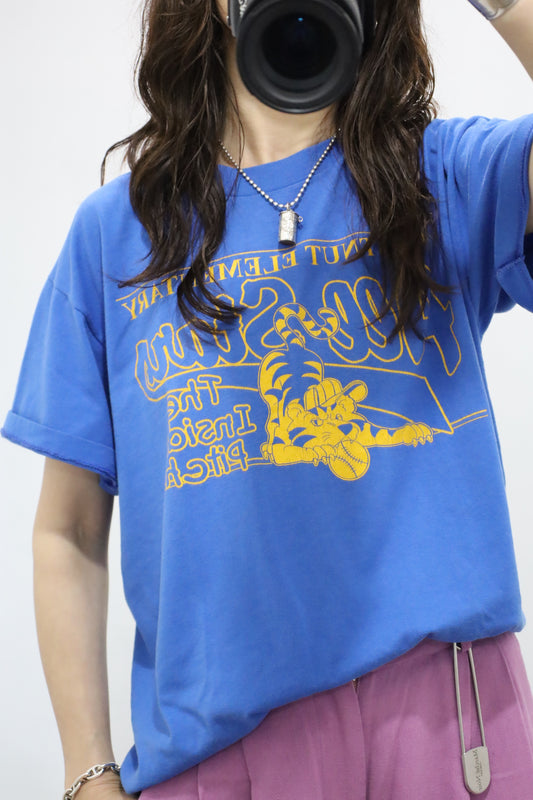 B745 / 1990's UNKNOWN print tee