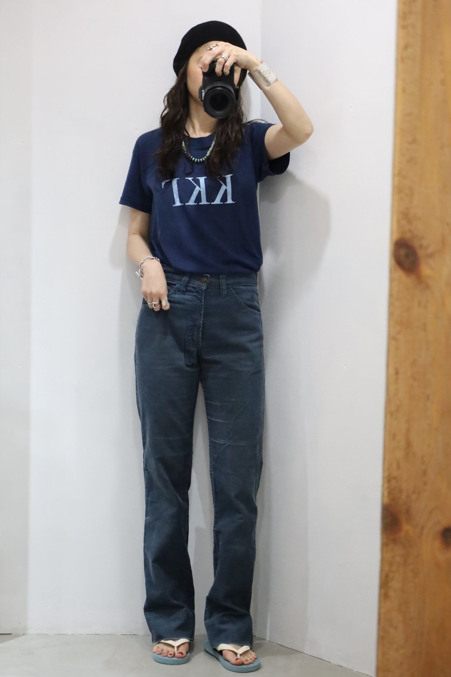 E331 / 1970's UNKNOWN beck print tee