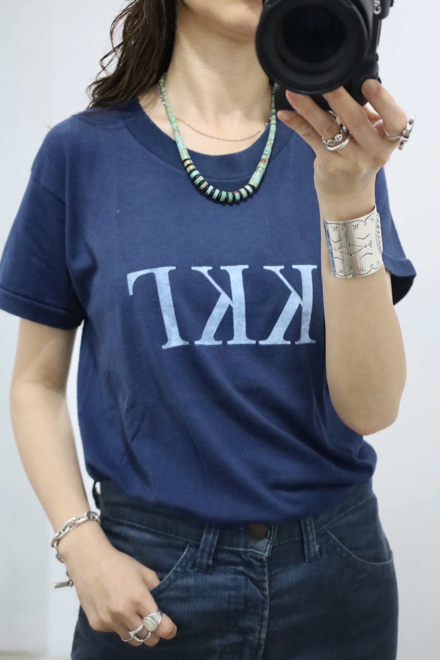 E331 / 1970's UNKNOWN beck print tee