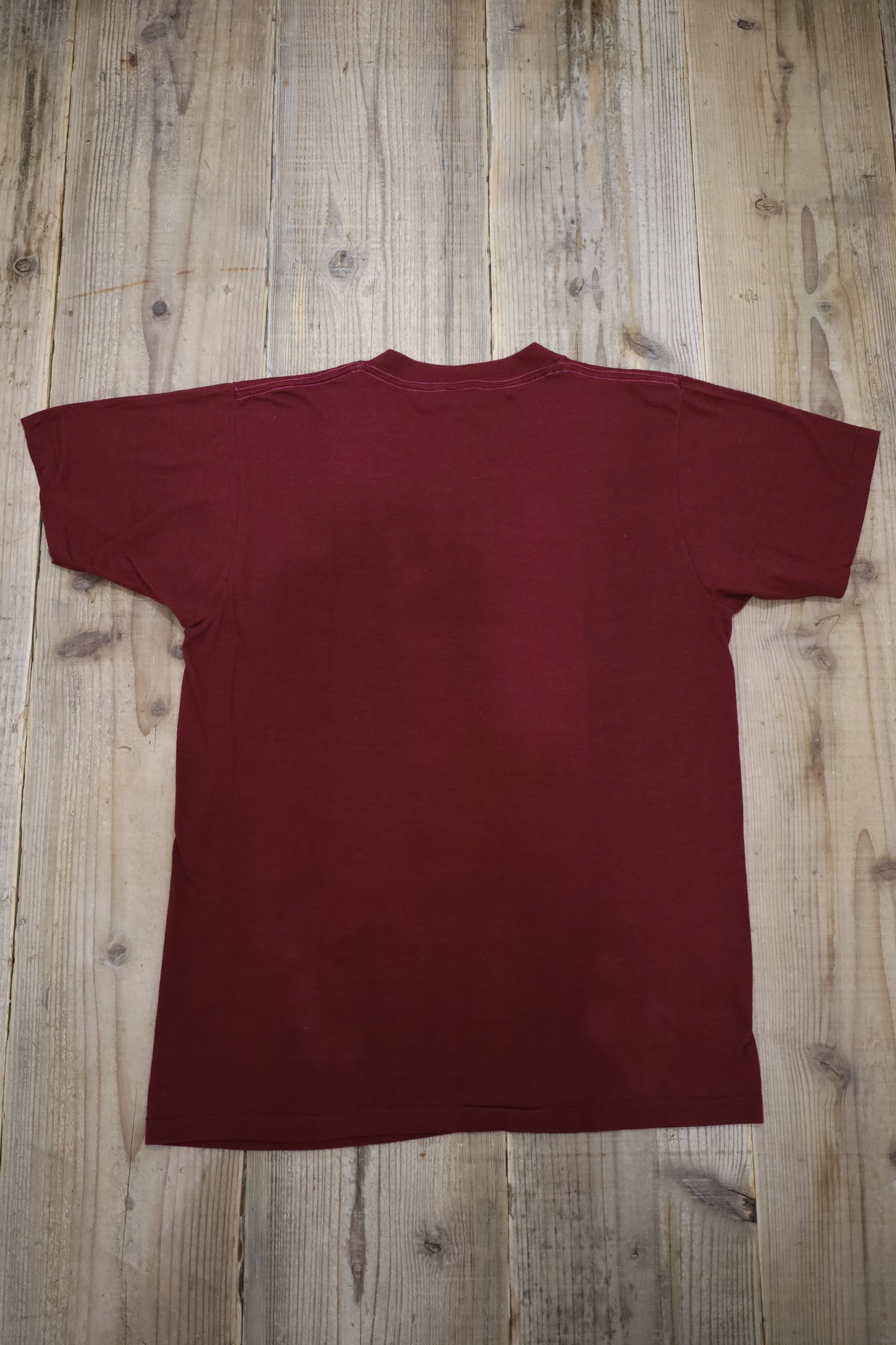 E379 / 1980's FRUTS OF THE LOOM print tee