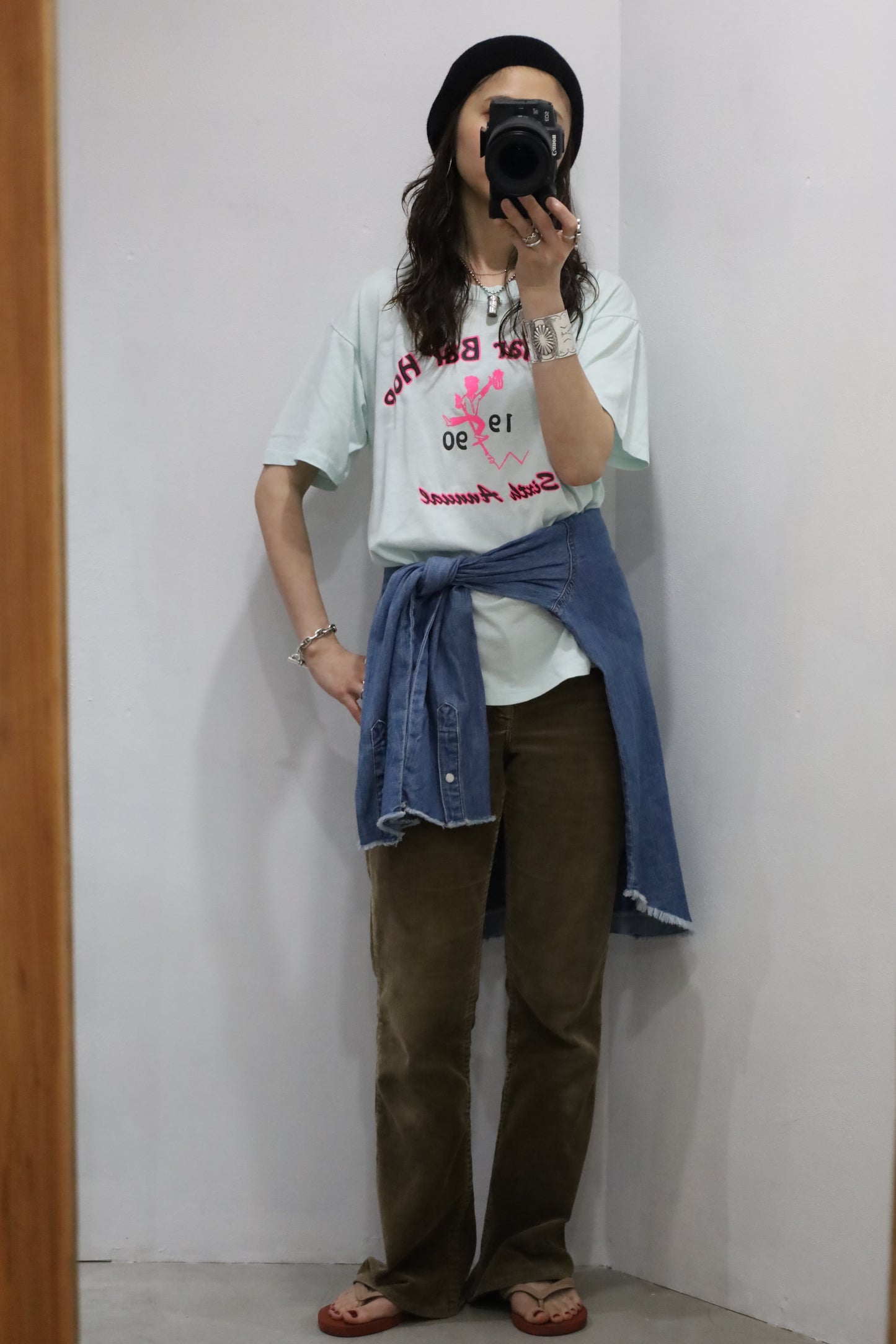 E301 / 1990's JERZEES print tee