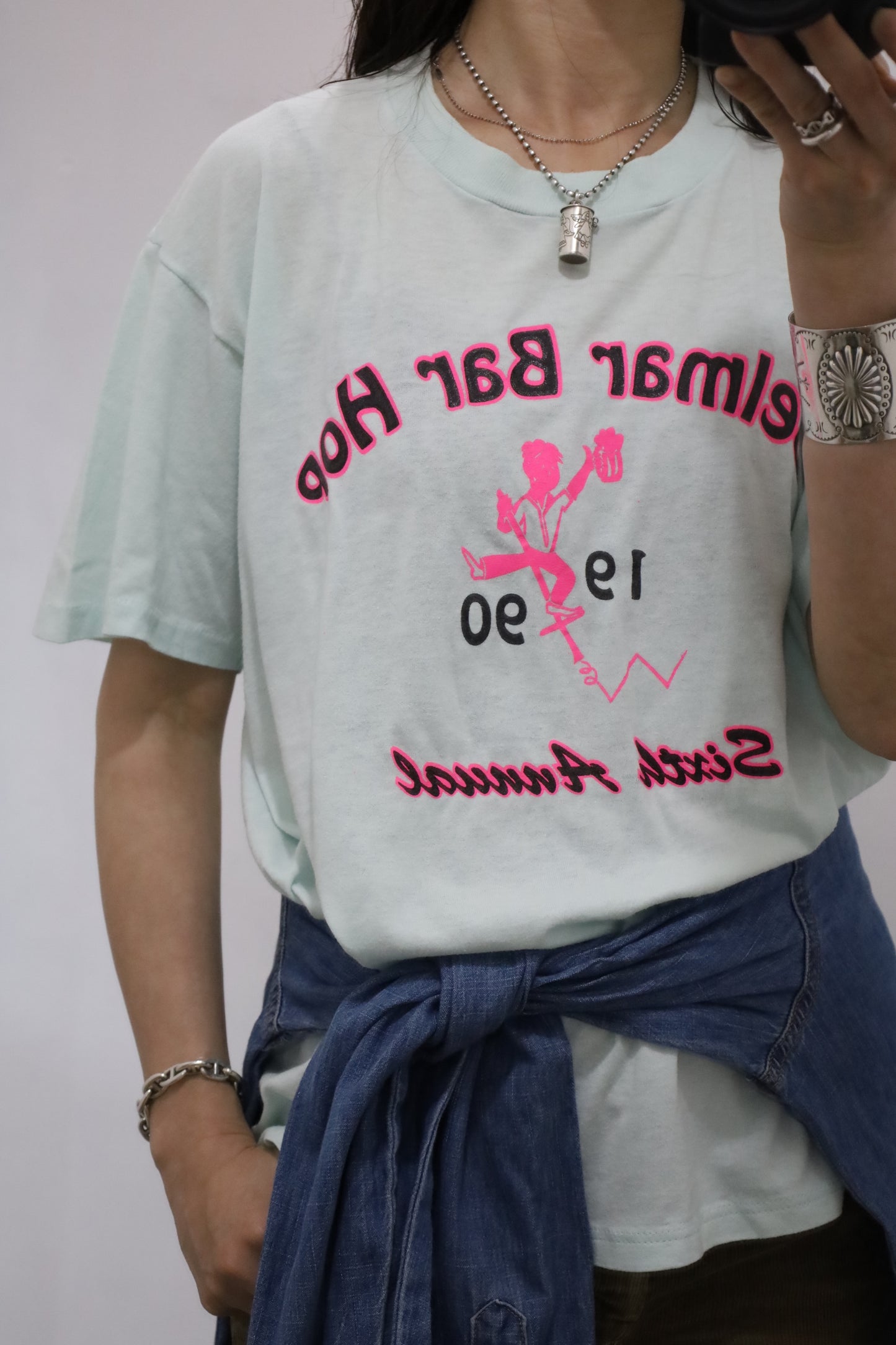 E301 / 1990's JERZEES print tee