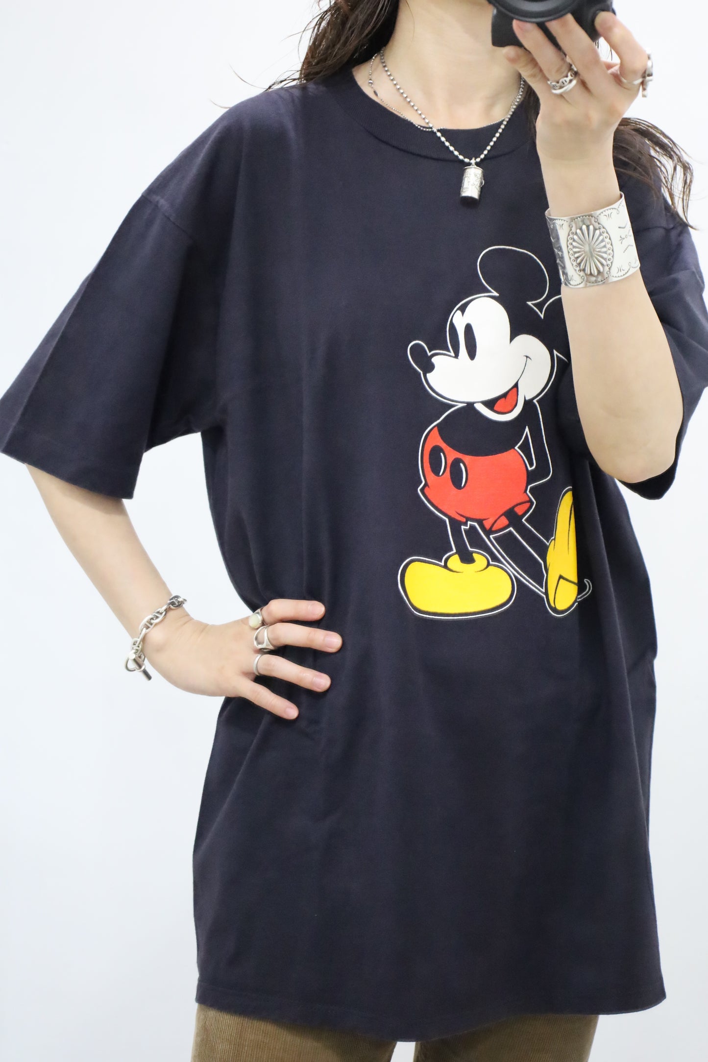 E339 / 1990's Disney Mickey mouse print tee