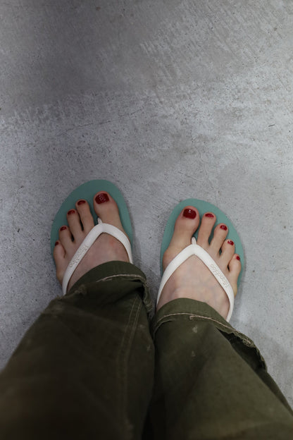 Hippobloo beach sandal (Slim Eucalyptus)