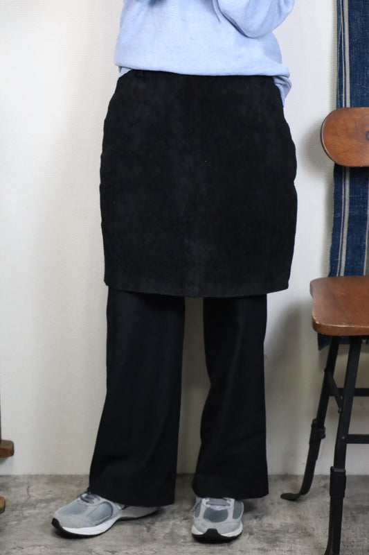 B181 / 1990's EXPRESS Geniune leather skirt