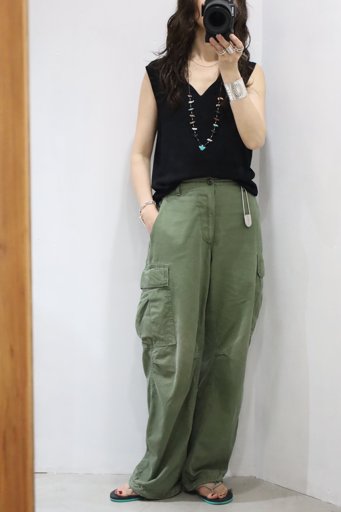 B708 / 2000's black tank top