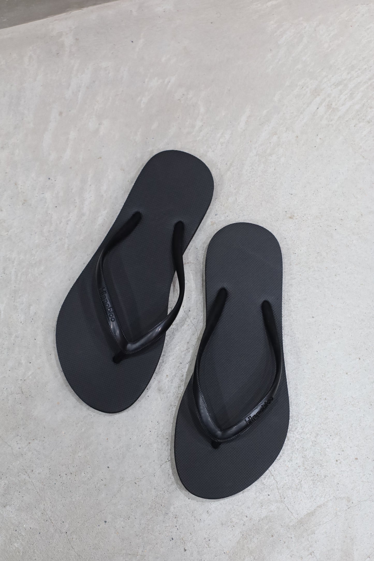 Hippobloo beach sandal (slim midnight)
