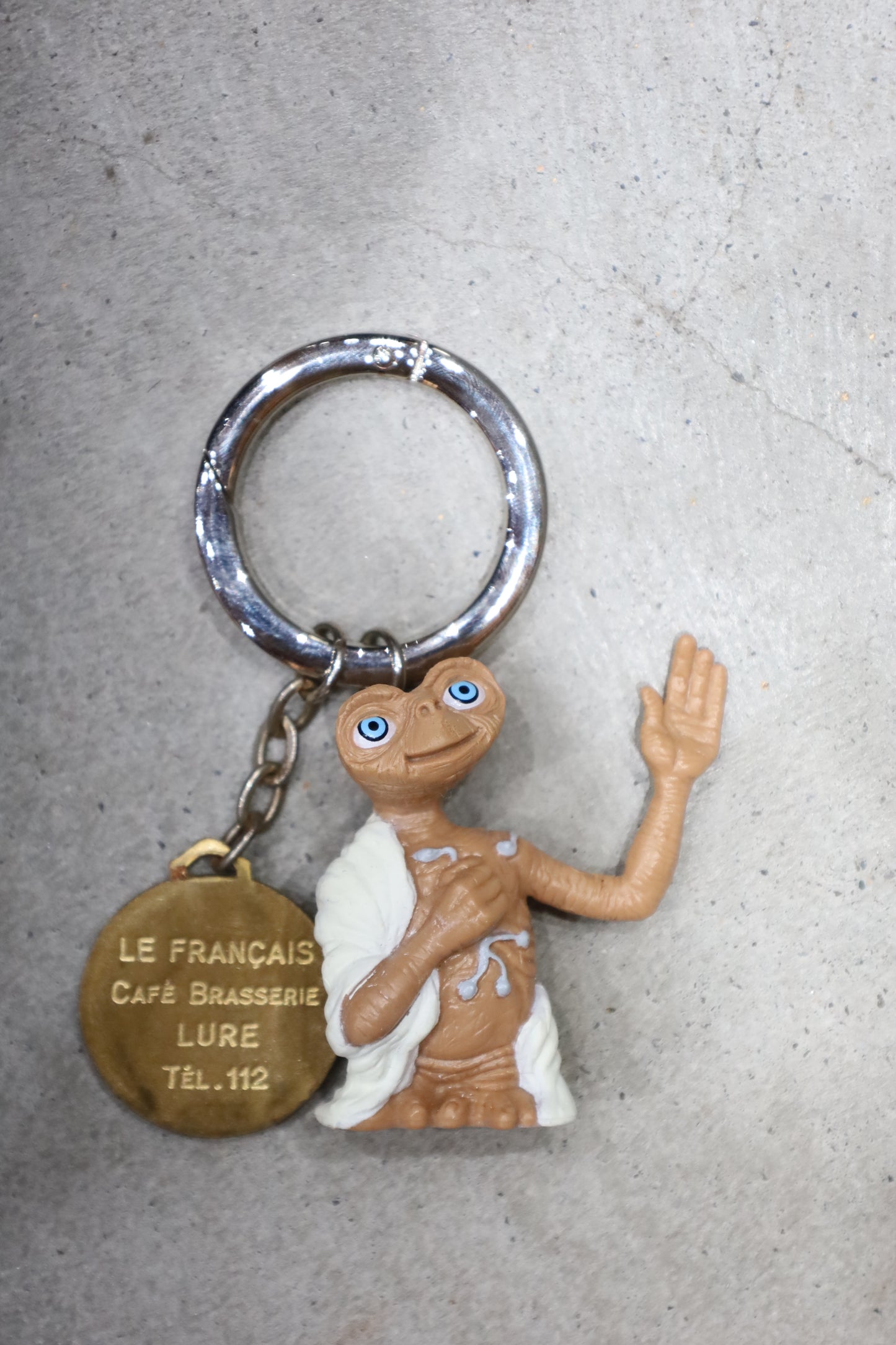 1 / key ring E.T.