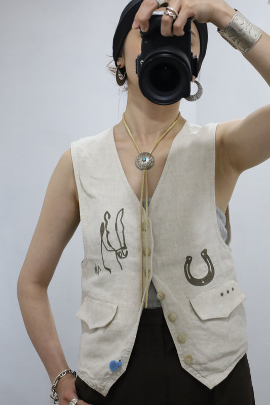 HOWIE embroidery linen vest (beige)