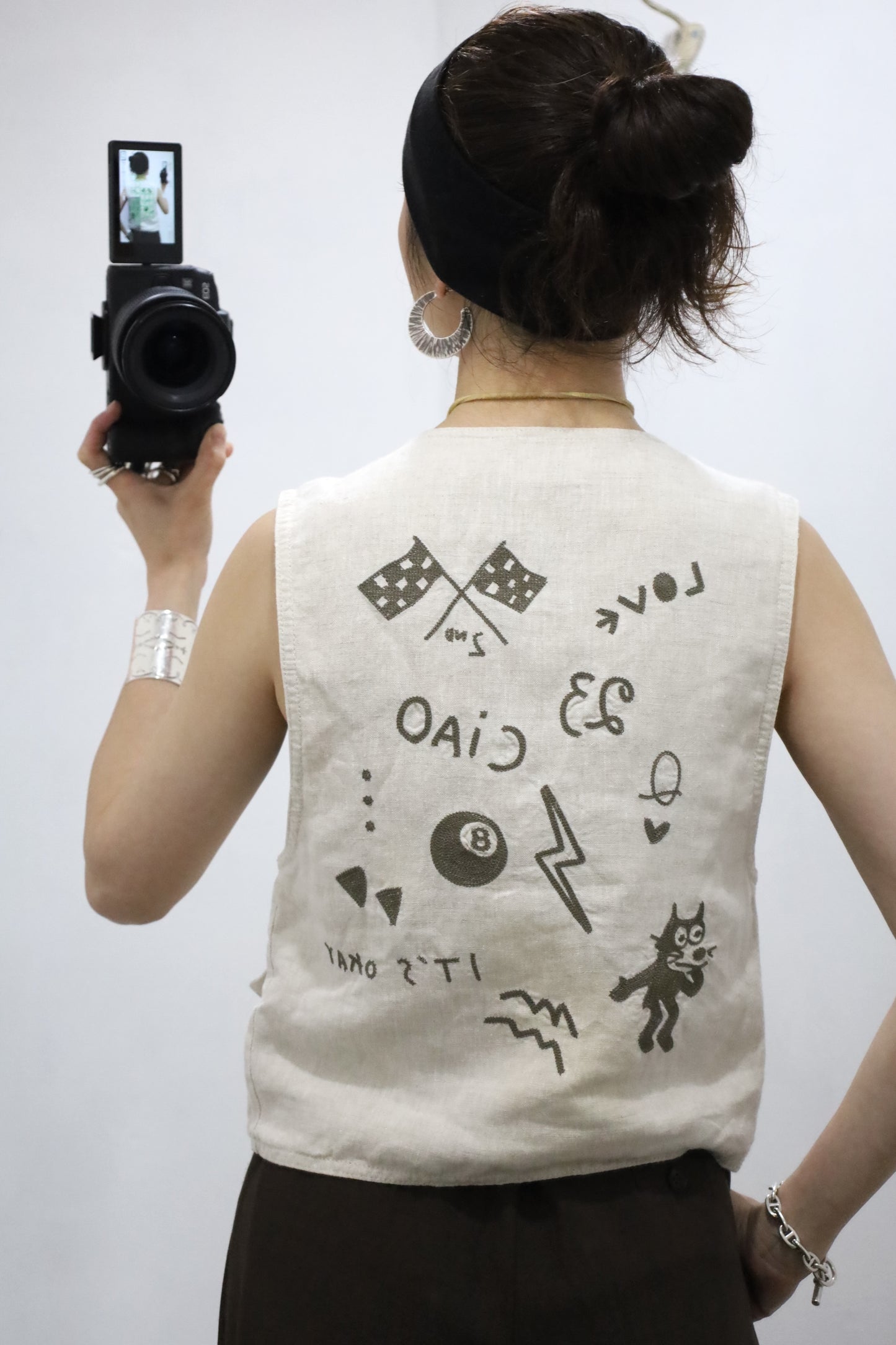 HOWIE embroidery linen vest (beige)