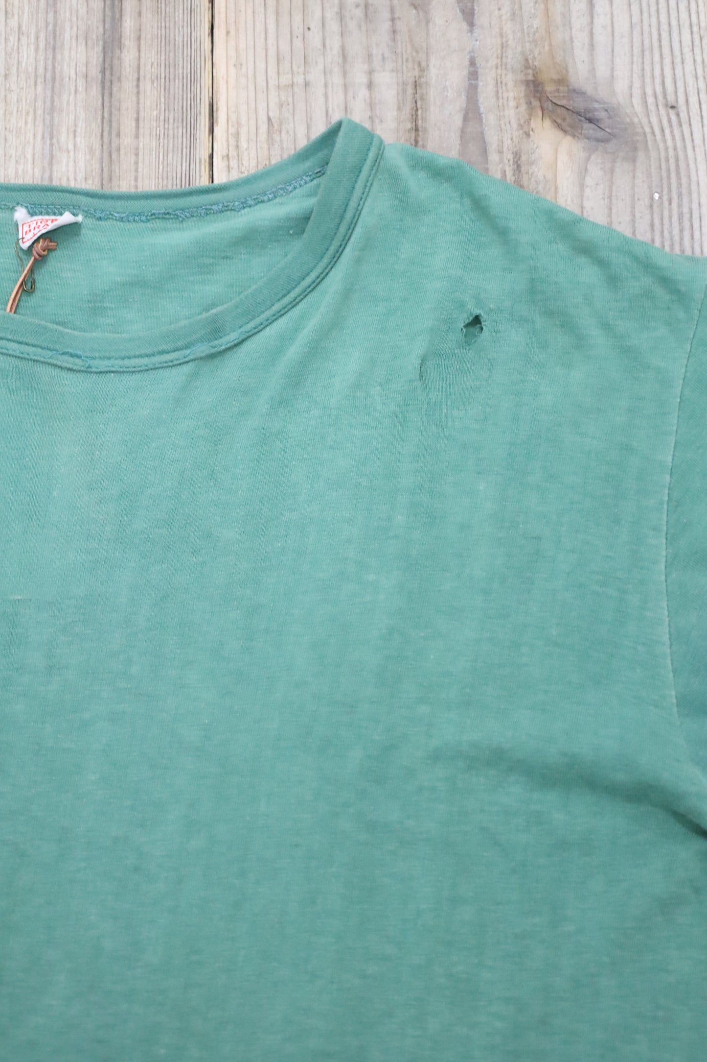 B546 / 1980's TIGER BRAND tee