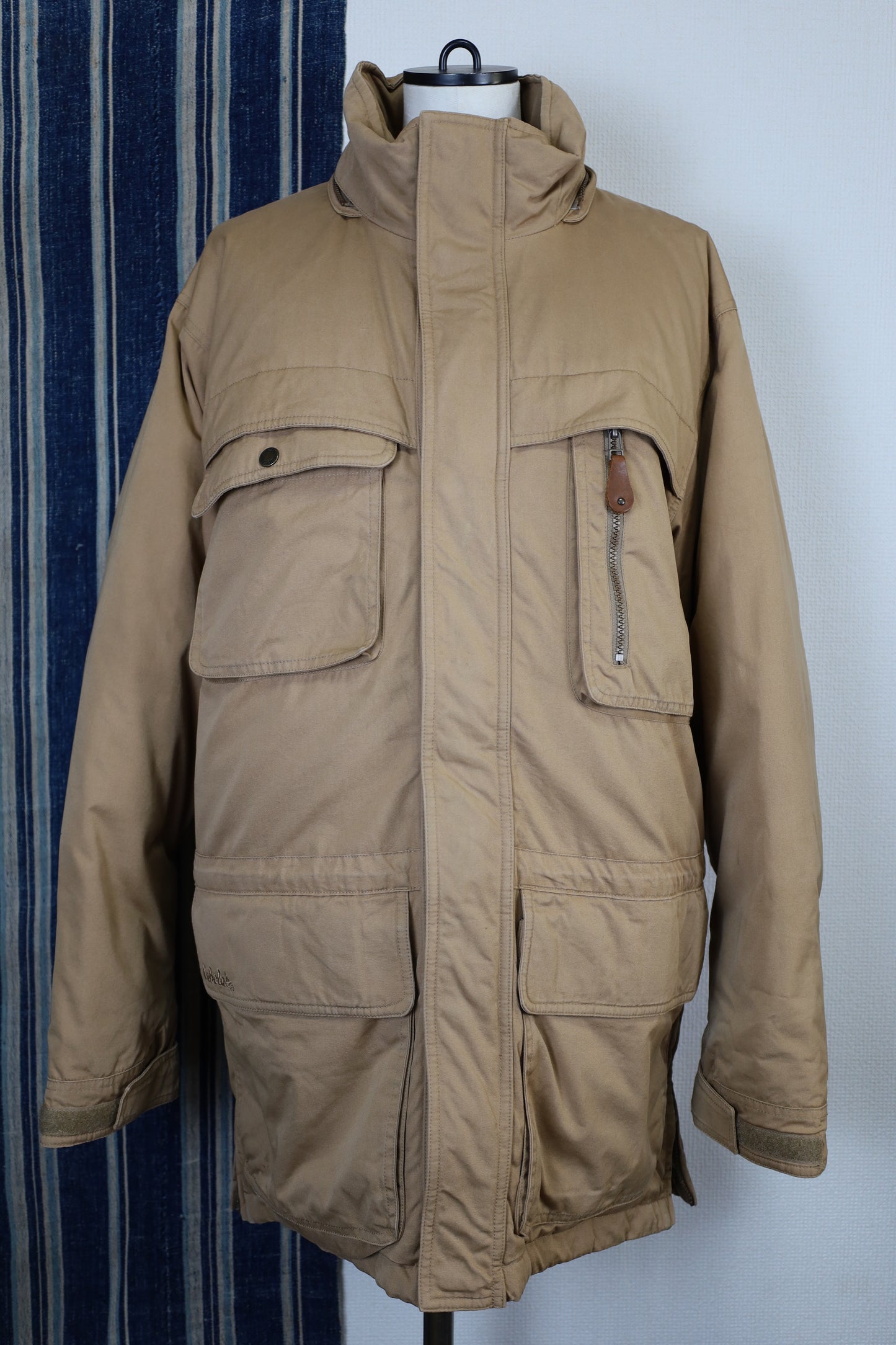 Z527 / 1990's Cabela's Goose down jacket