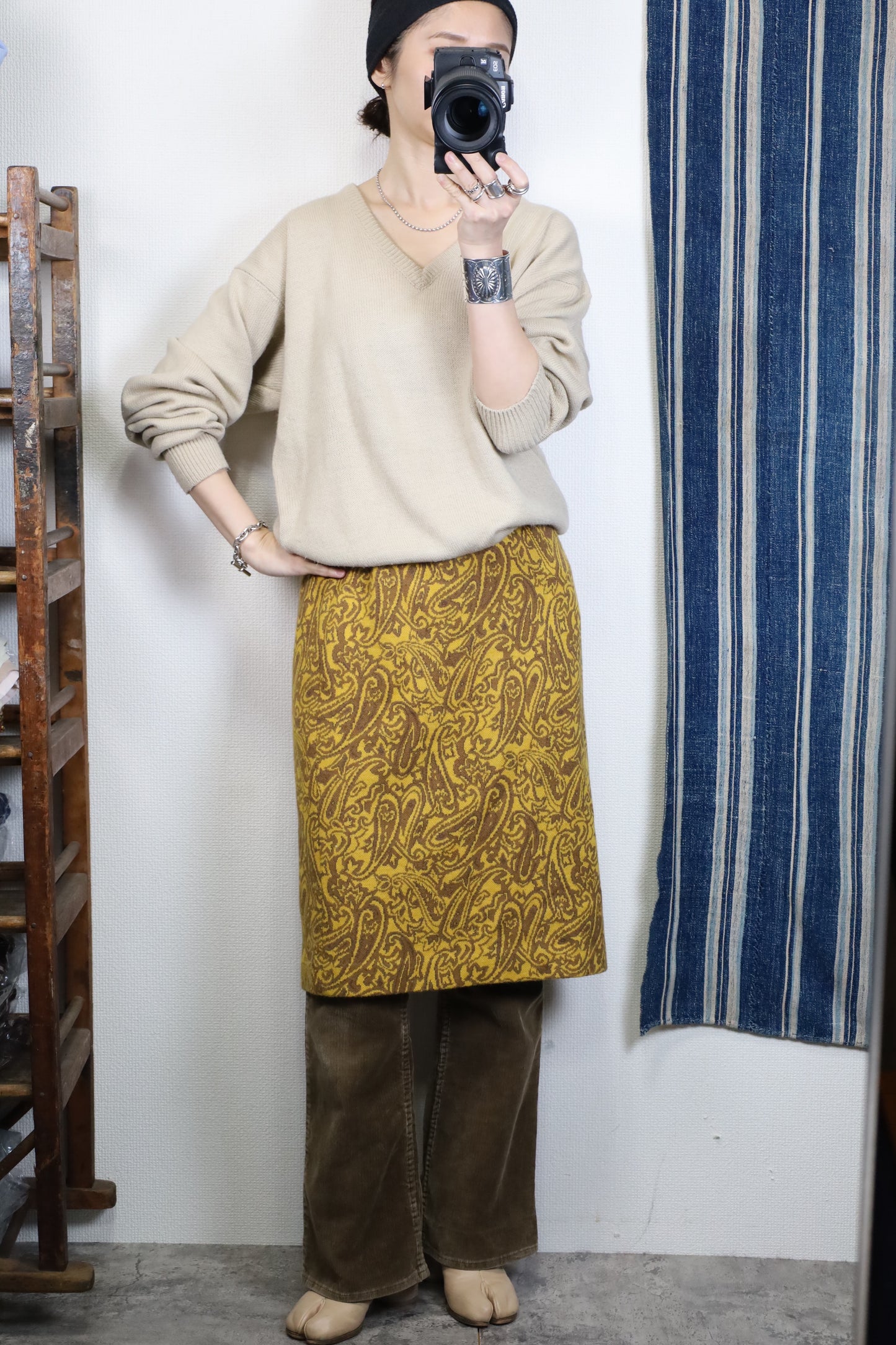 A404 / 1900's JOVINNA knit skirt