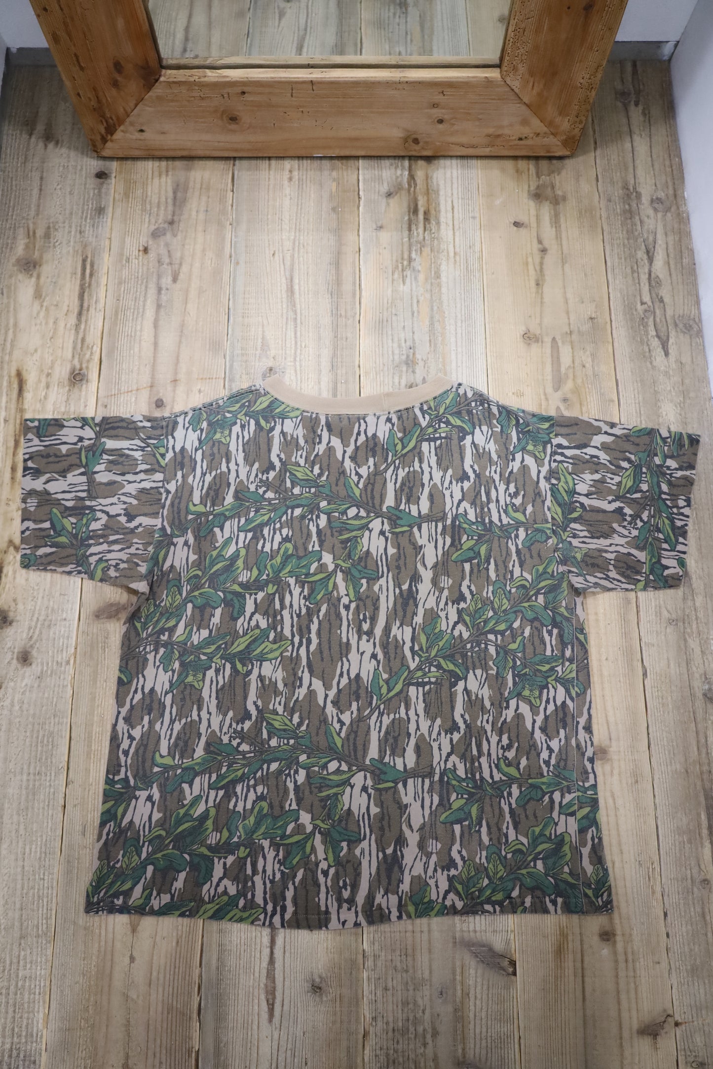 Z853 / 1990's Carhartt camouflage t-shirt