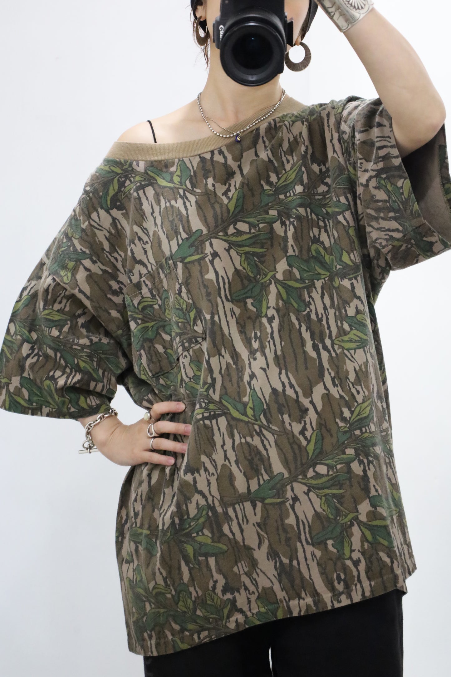 Z853 / 1990's Carhartt camouflage t-shirt