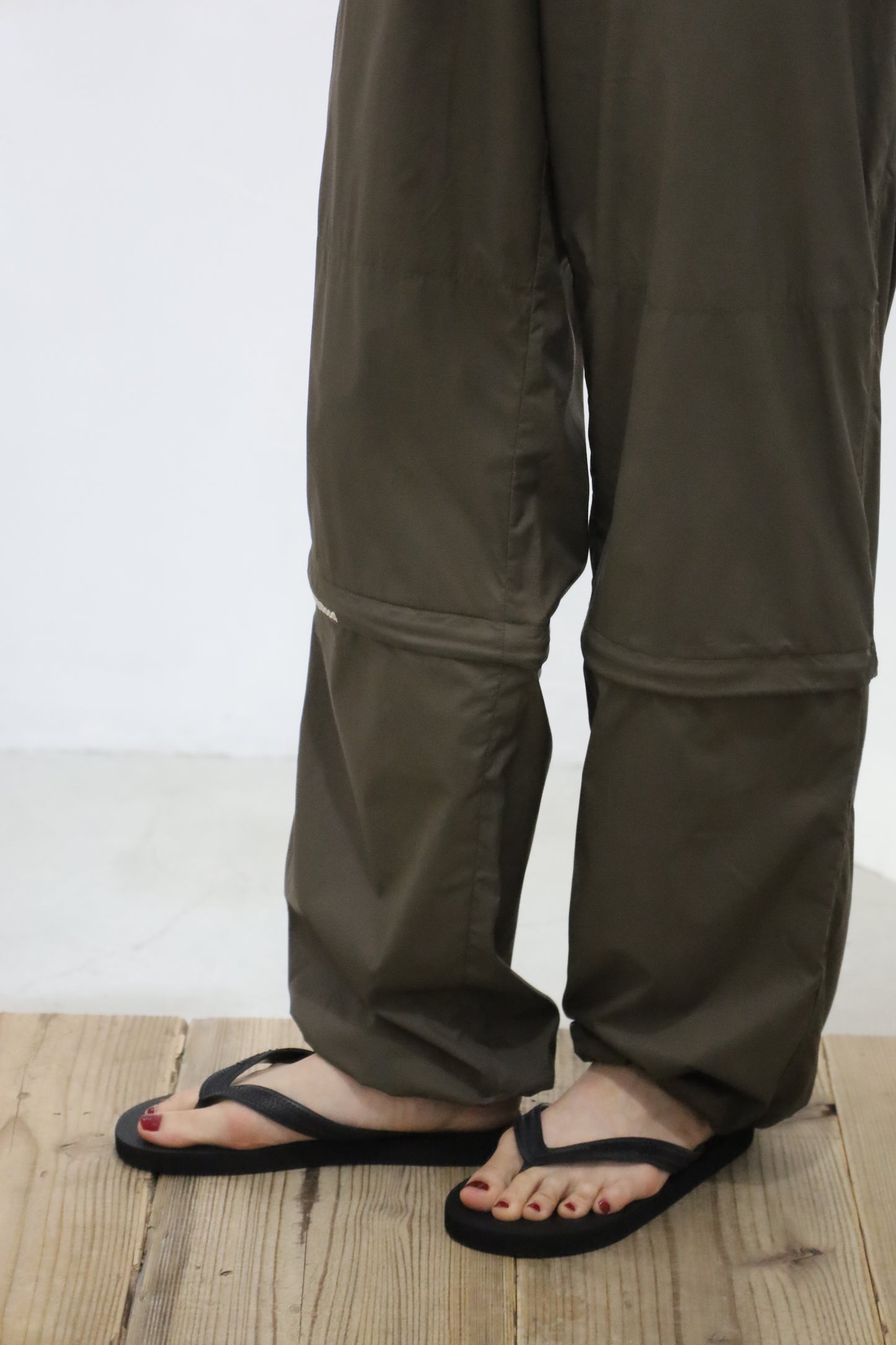 Z835 / early2000's Bootleg booth detachable nylon pants