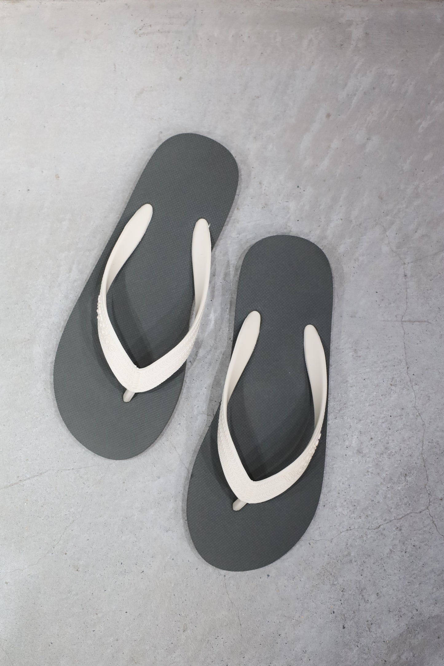 Hippobloo beach sandal (SOIL)
