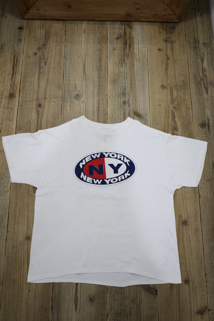Z674 / 1990's FRUITS OF THE LOOM NEW YORK TEE