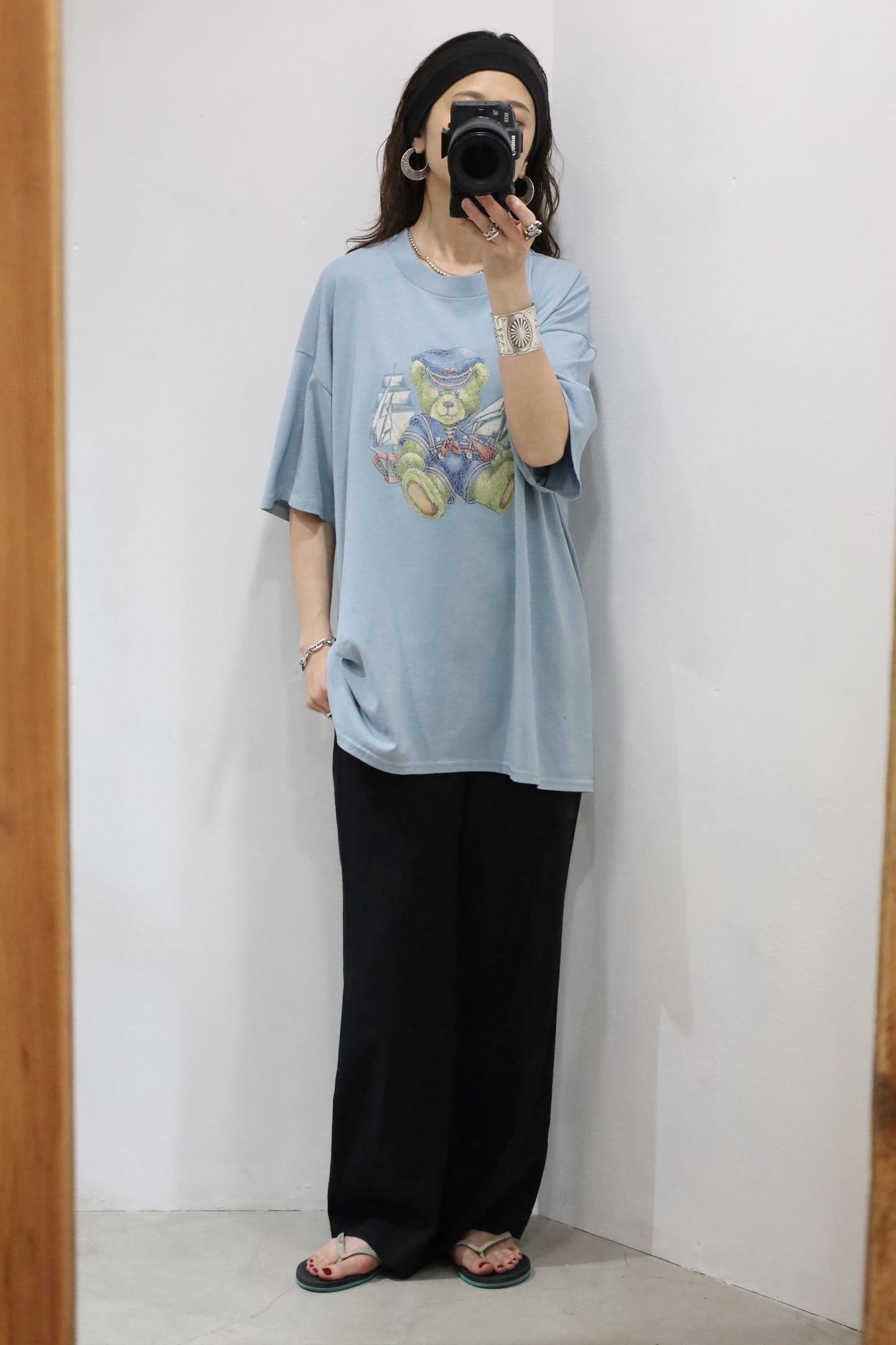 Z833 / 1990's OLD Hanes Bear Print T-Shirt