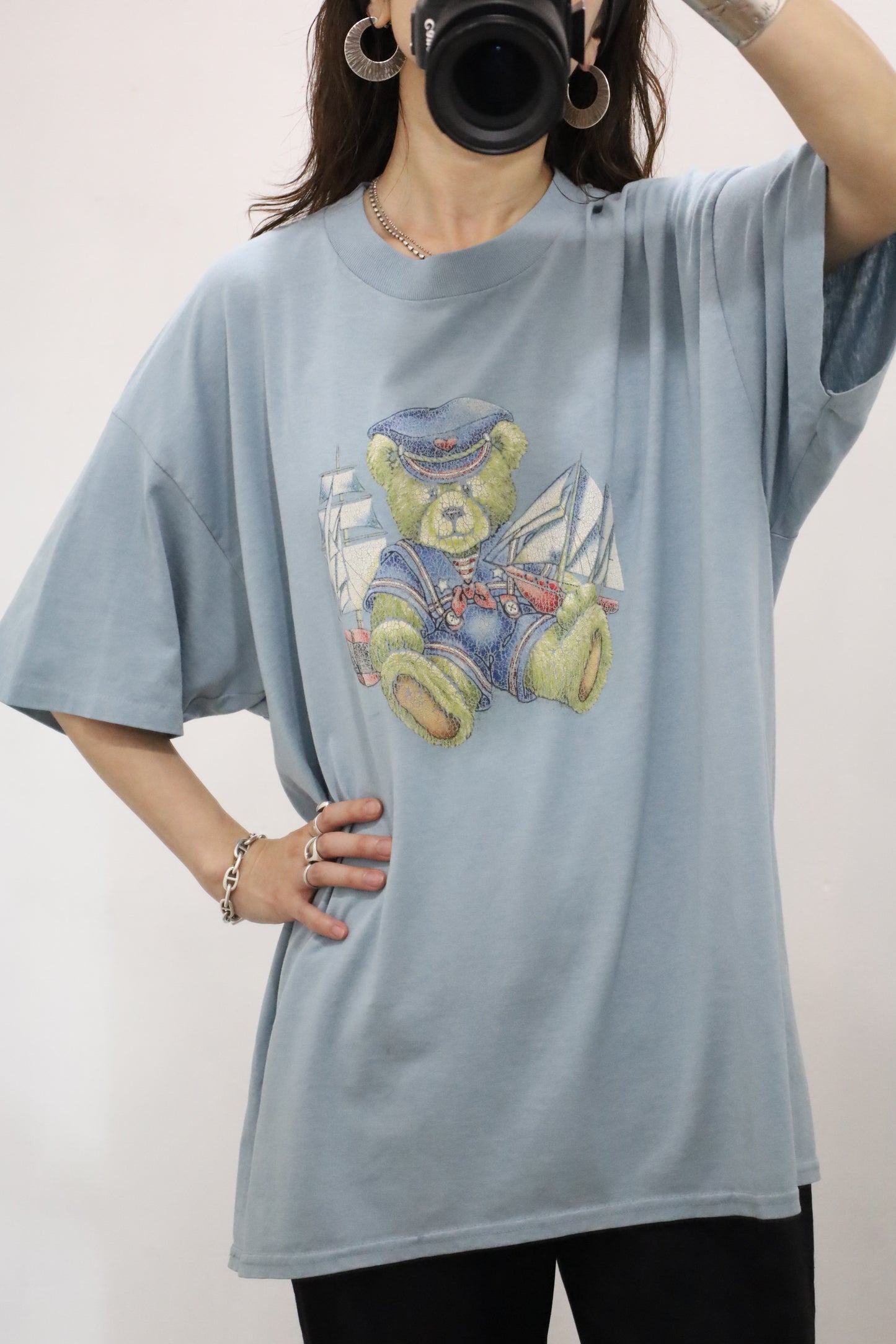 Z833 / 1990's OLD Hanes Bear Print T-Shirt