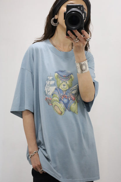 Z833 / 1990's OLD Hanes Bear Print T-Shirt