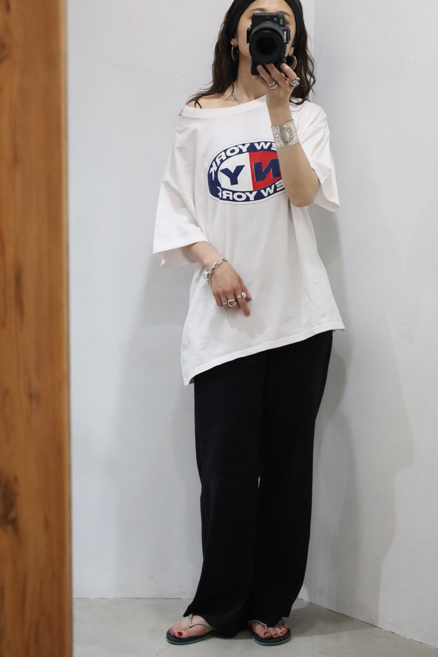 Z674 / 1990's FRUITS OF THE LOOM NEW YORK TEE