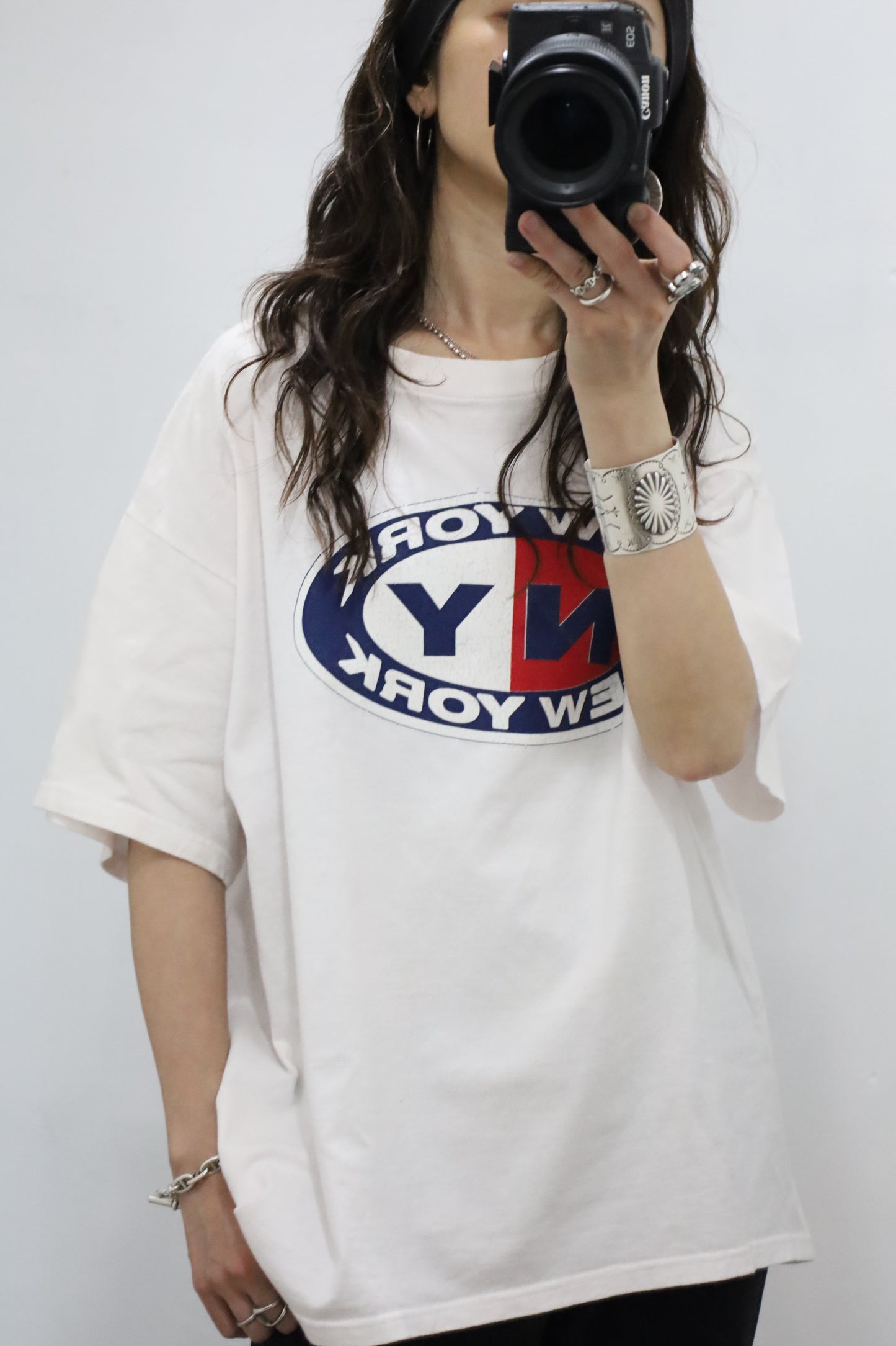 Z674 / 1990's FRUITS OF THE LOOM NEW YORK TEE