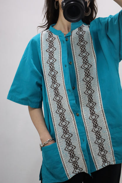 B582 / 1990's UNKNOWN design shirt