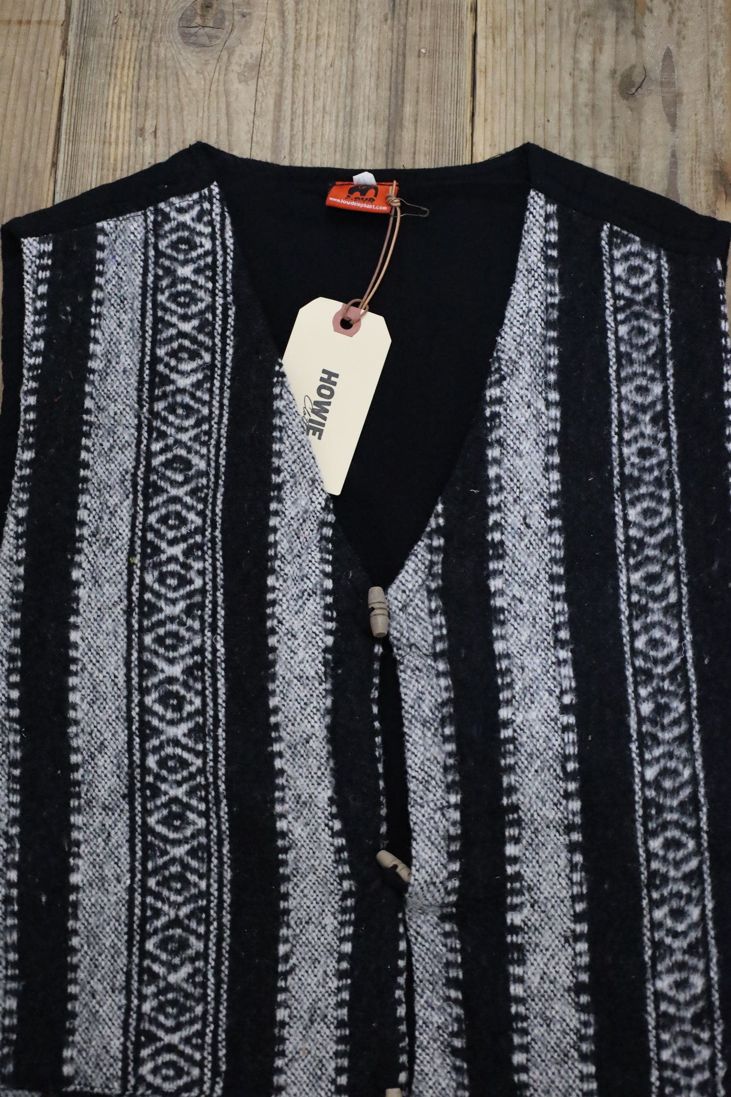E590 / USED Loud elephant Native Pattern Nepal Vest