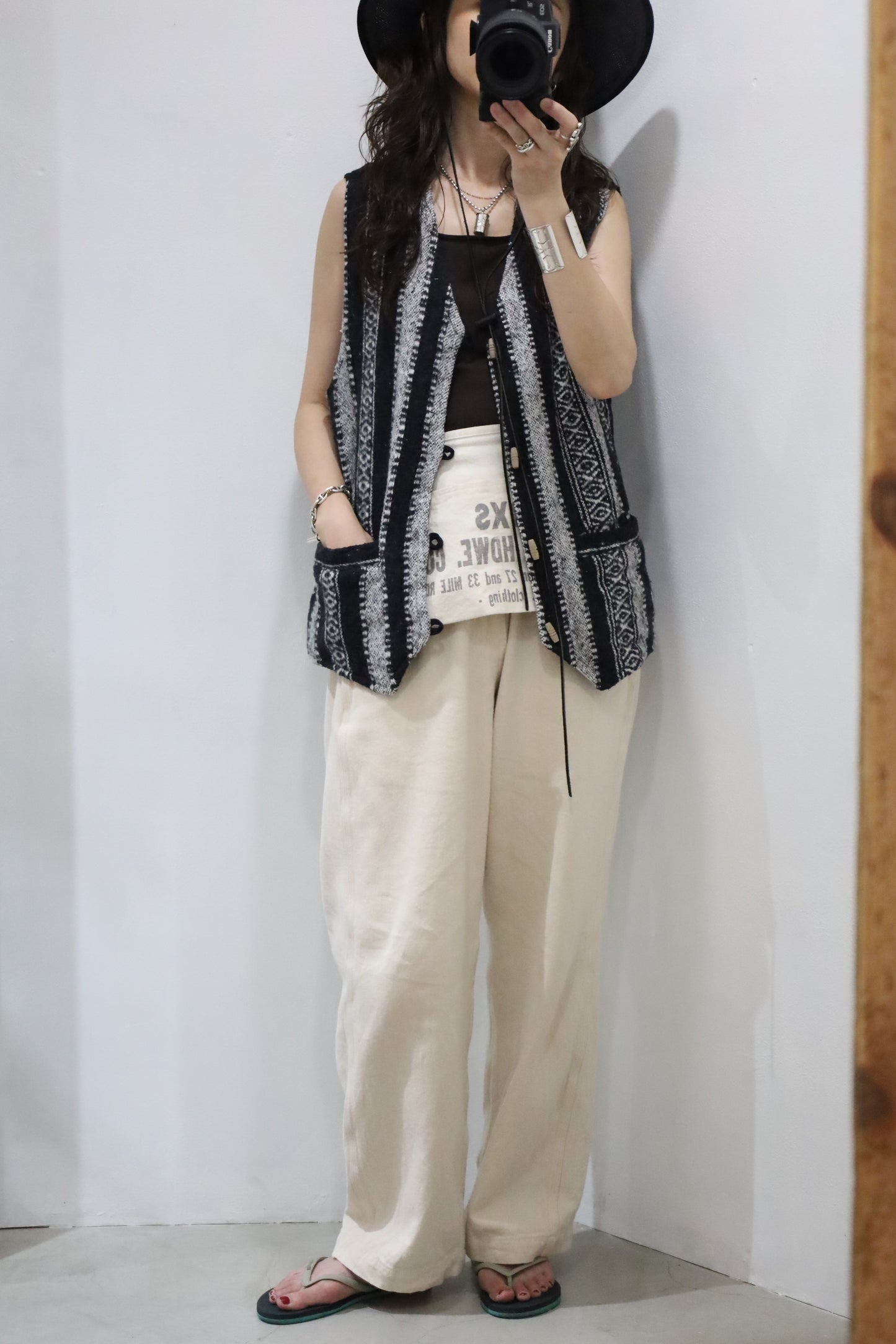 E590 / USED Loud elephant Native Pattern Nepal Vest