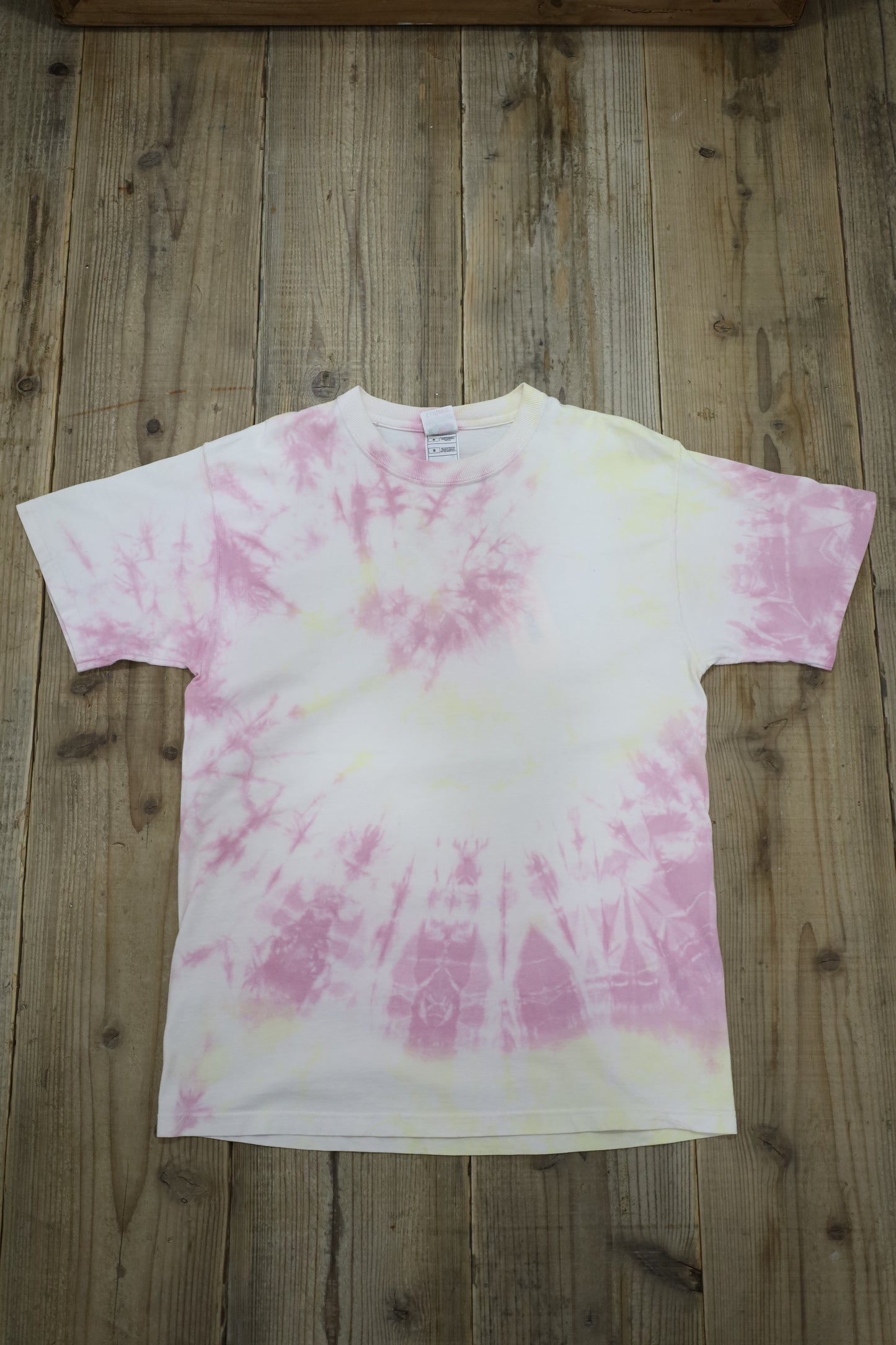 251 / 2000’s FRUITS OF THE LOOM Tiedye Tee Lolla No Booza