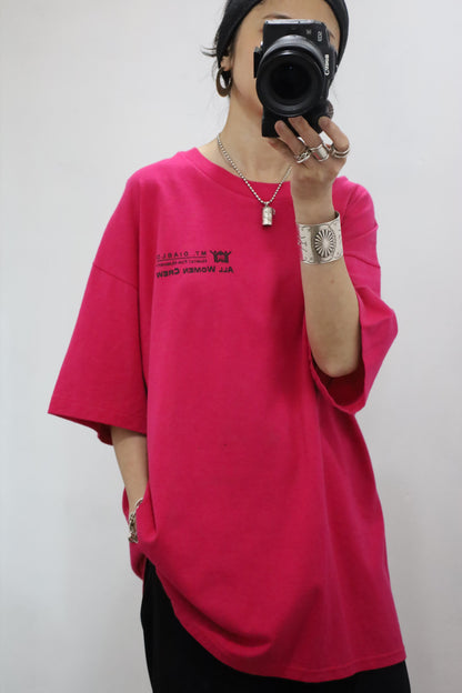 Z617 / early 2000's Hanes WOMAN AT WORK Print T-Shirt