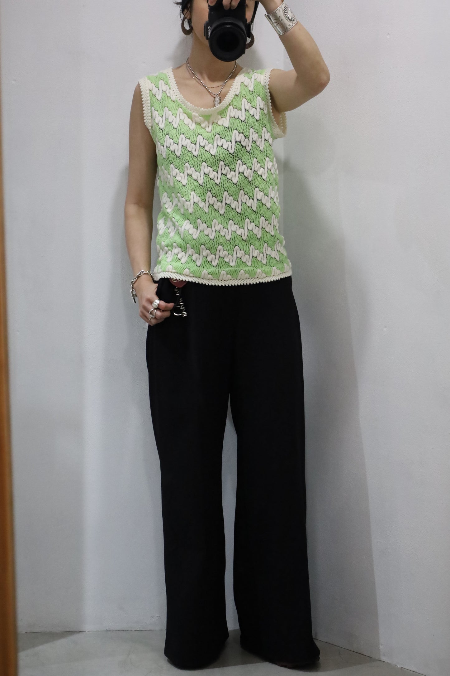 J280 / 1960's VINTAGE Acrylic Filne KNIT TANK TOP