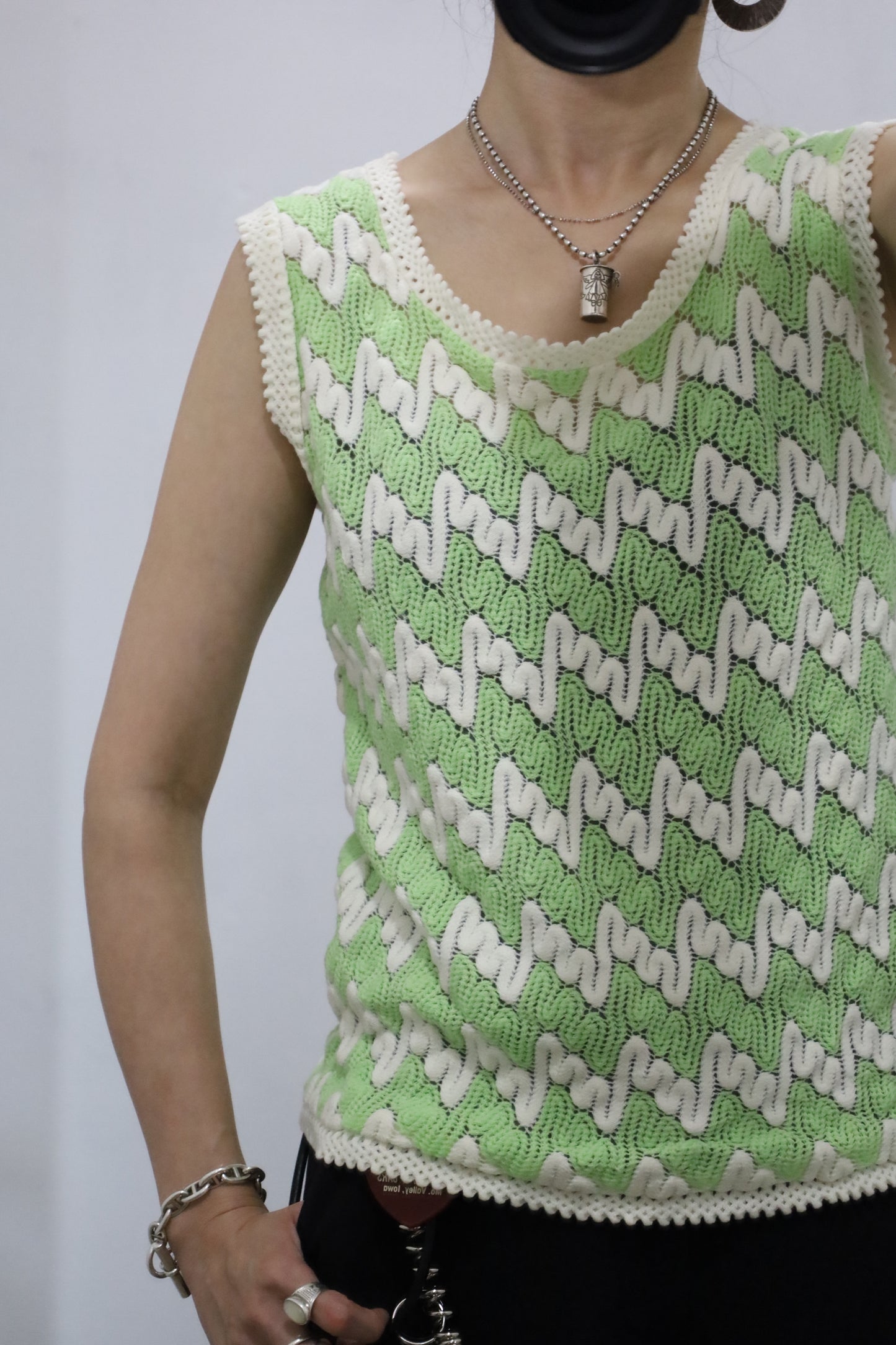 J280 / 1960's VINTAGE Acrylic Filne KNIT TANK TOP