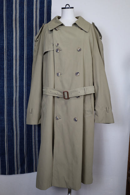 Z12 / 1980's brooks brothers trench coat