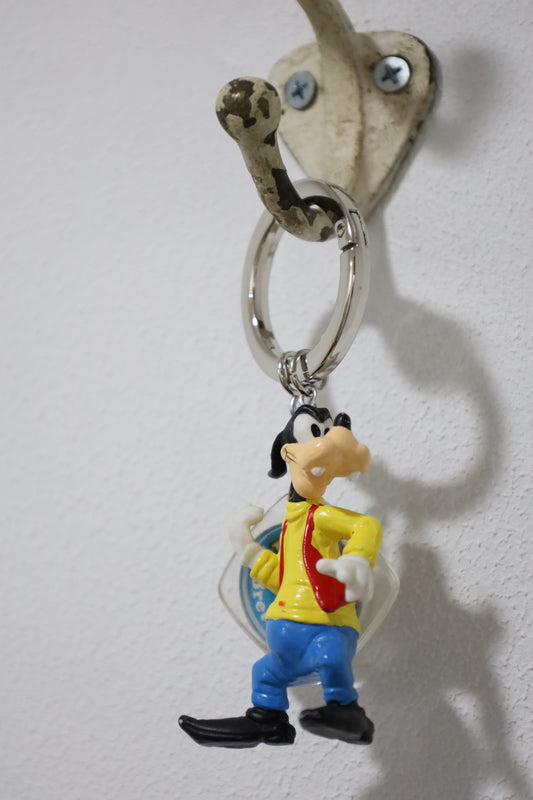 6 / key ring goofy