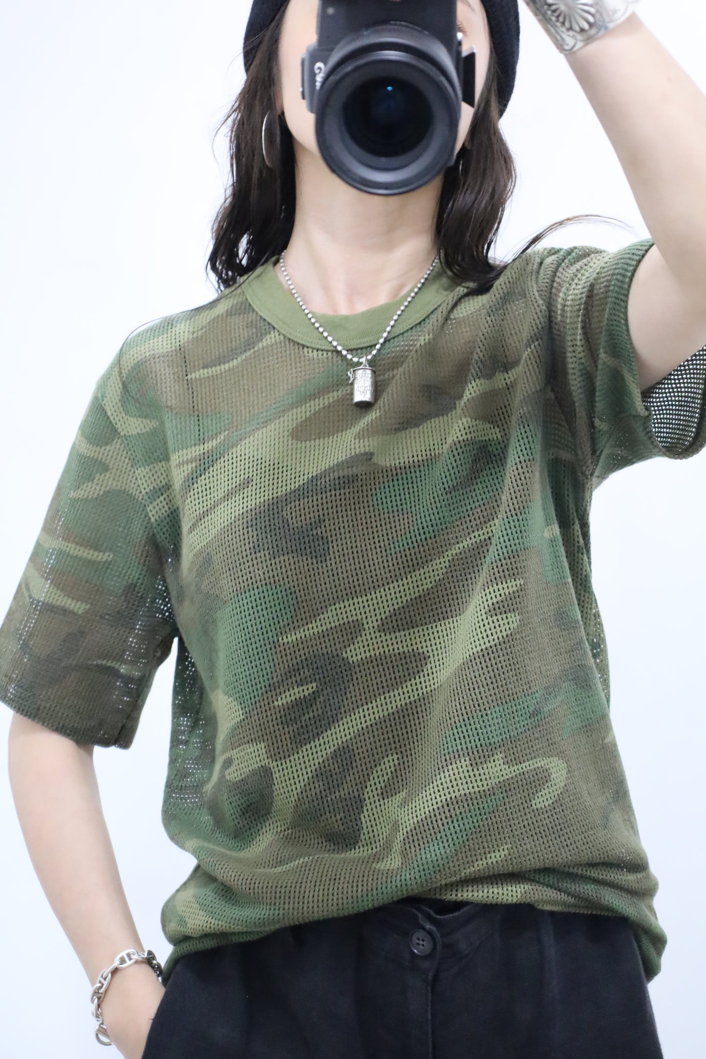 E785 / 1990's UNKNOWN camouflage mesh tee