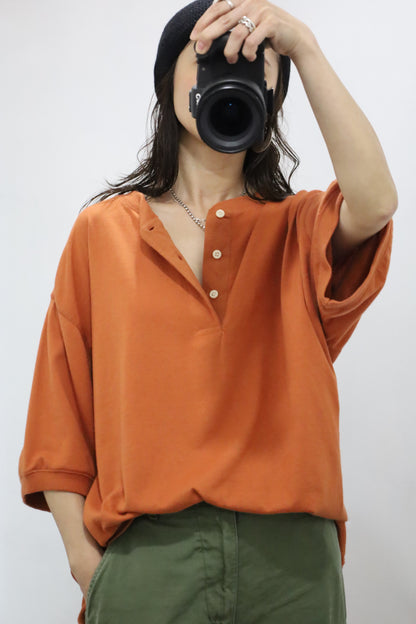 E620 / early2000's Willow Bay Henry neck tee