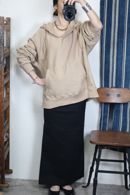 HOWIE SIDE SLIT SKIRT(Black)