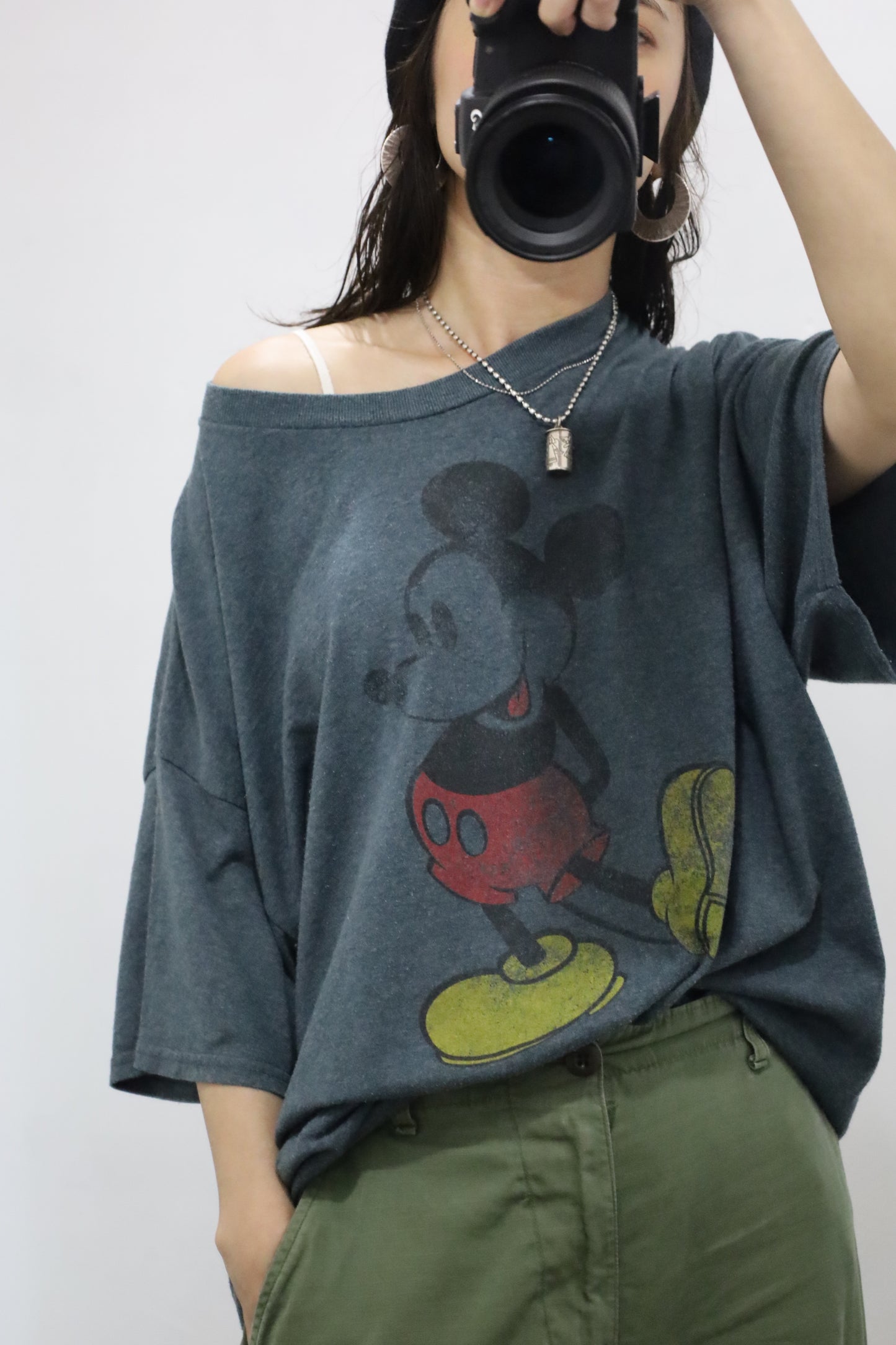 E619 / 2000's Disney mickey print tee