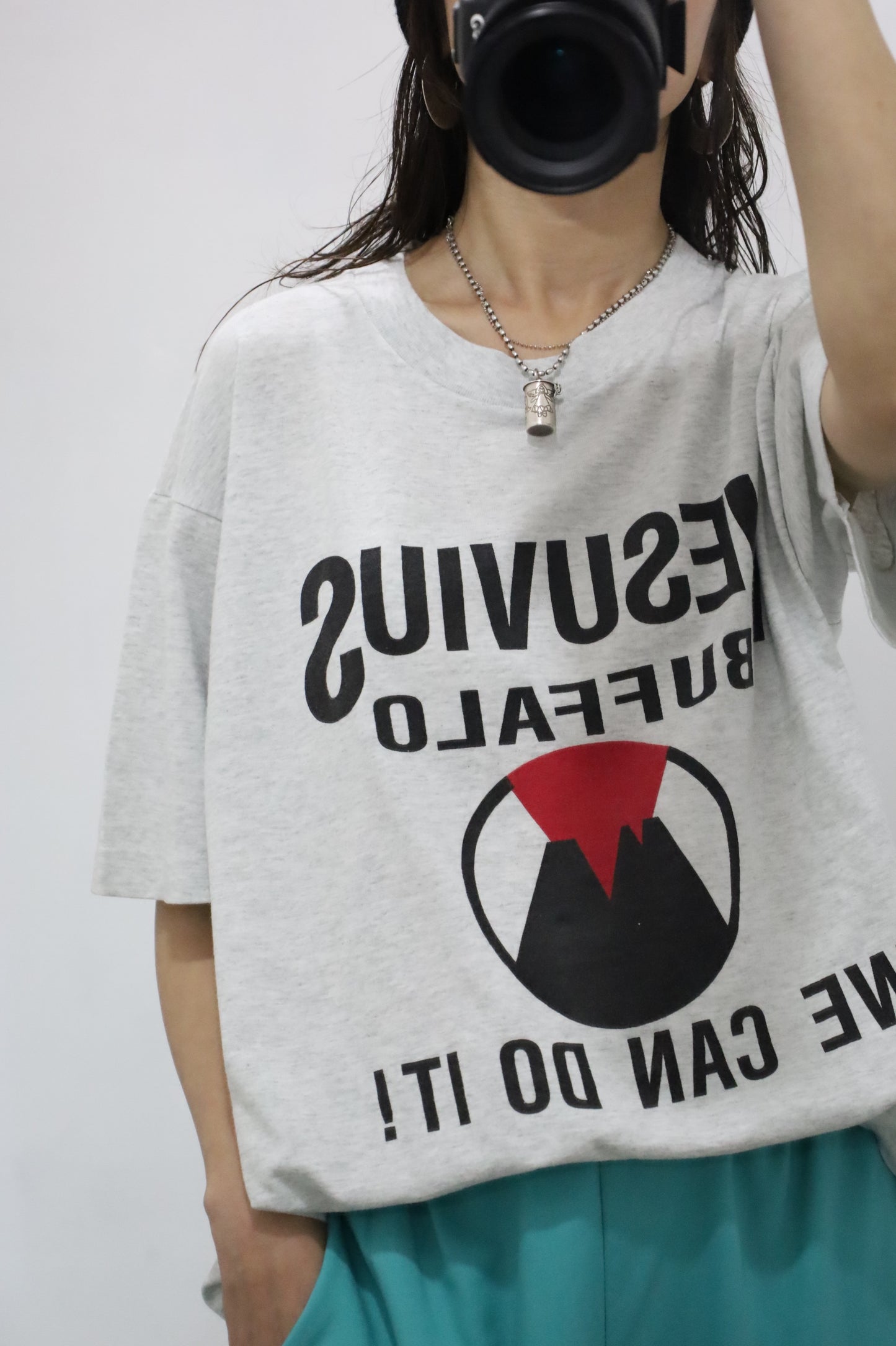 E335 / 1990's FRUITS OF THE LOOM print tee
