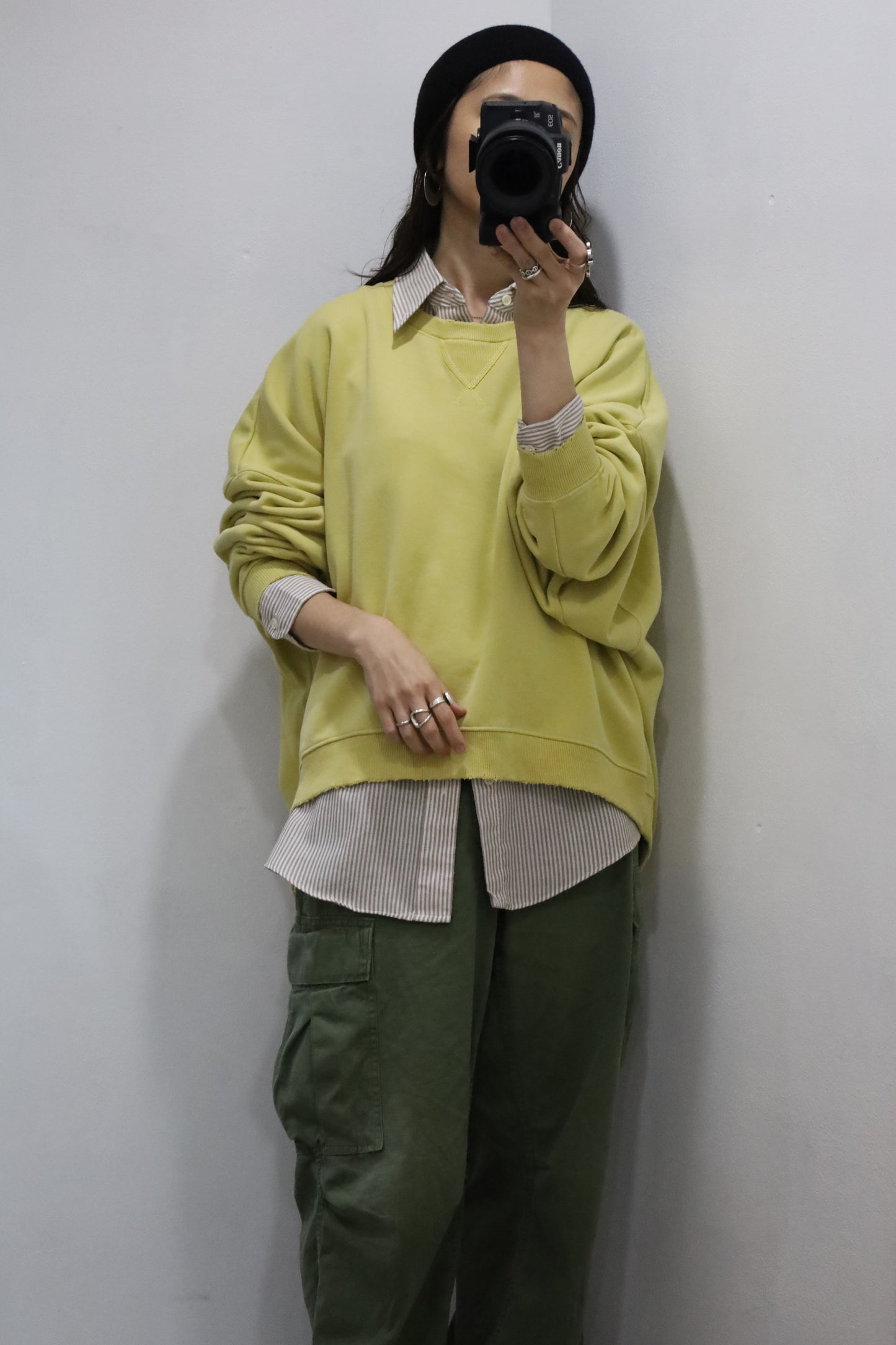 HOWIE crew neck sweat (yellow)