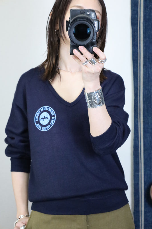 B243 / 1980's Champion Acryl Vneck knit