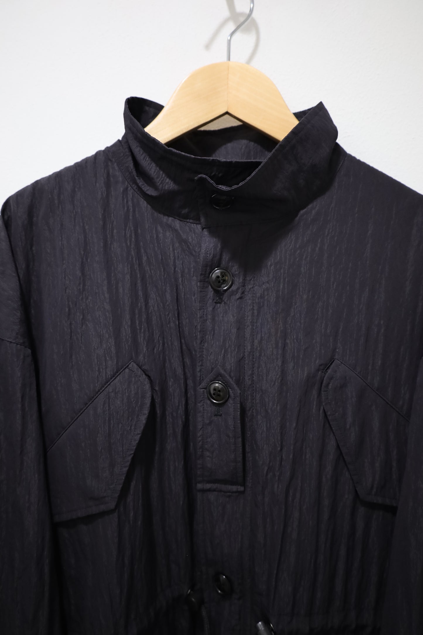 HOWIE nylon stand coat (black)