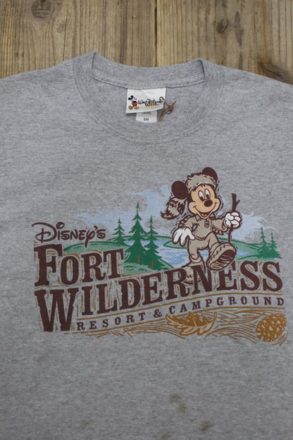 E555 / 1990's walt Disney world mickey mouse print tee