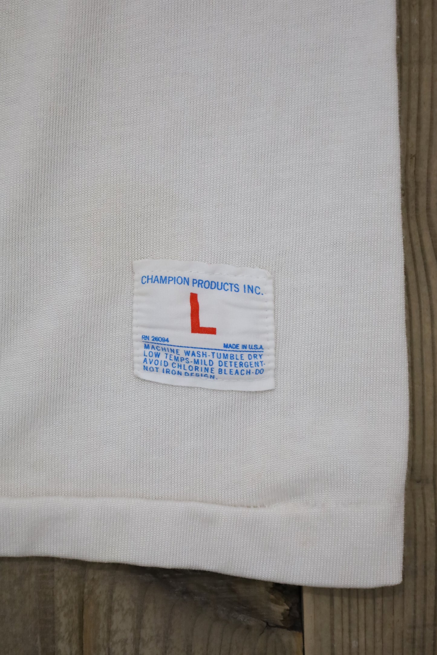 E783 / 1970's champion football tee