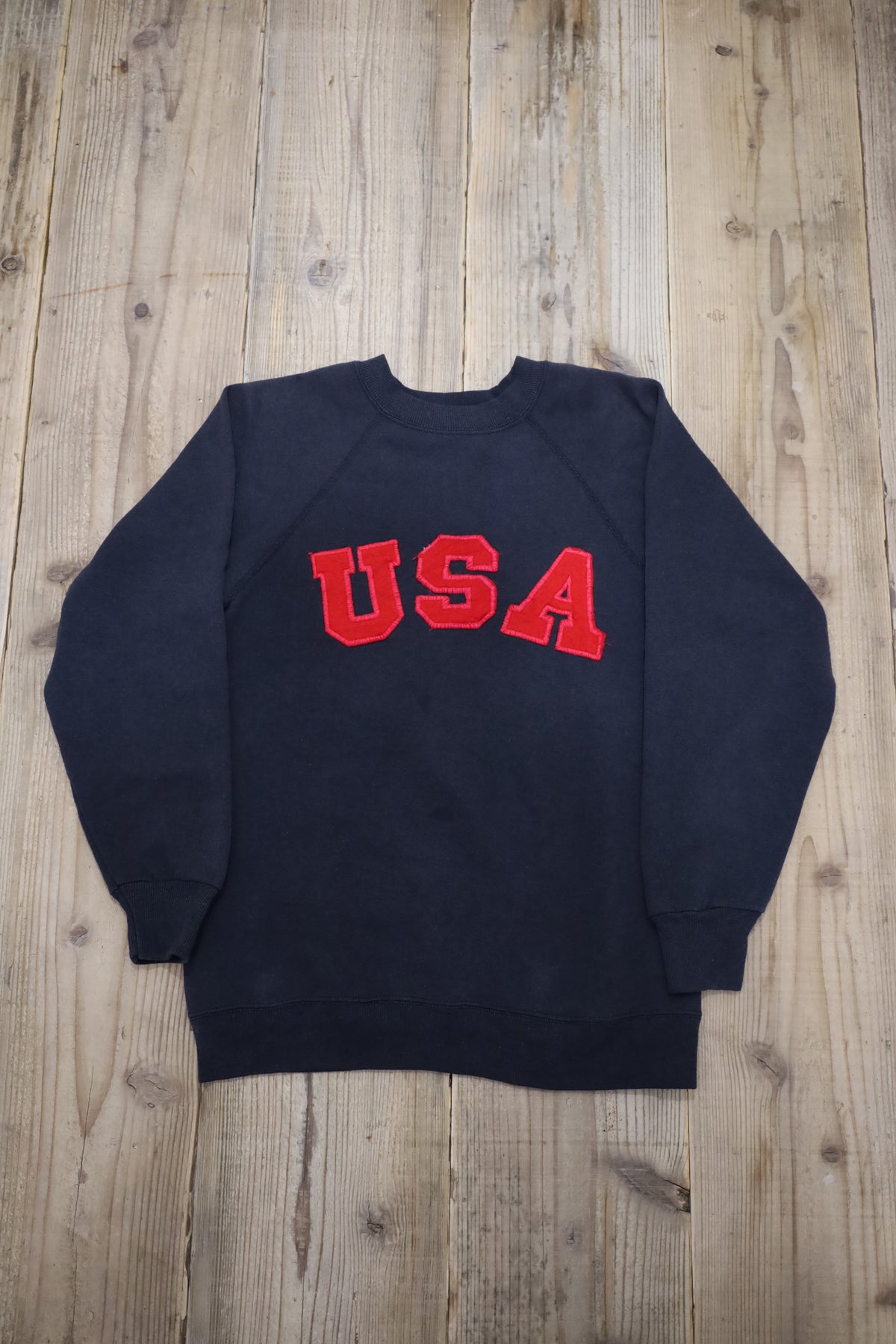J62 / 1990's Hanes usa patch sweat