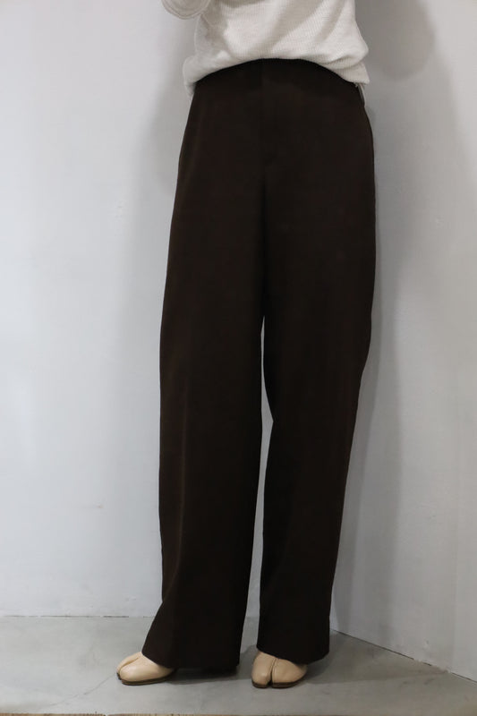 E827 / 1980's BENDING EASY brown slacks