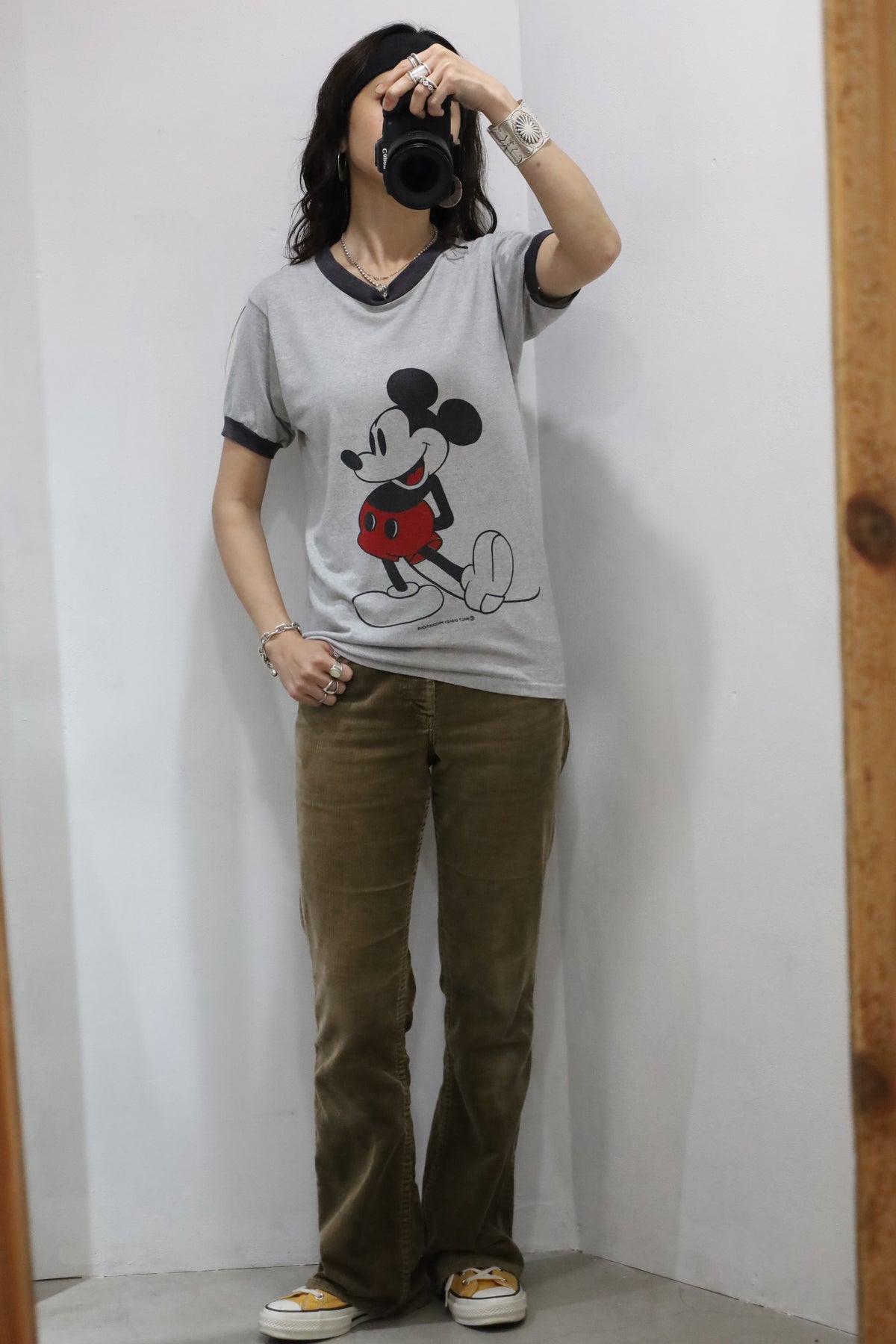 8 / UNKNOWN  1980's  mickey mouse ringer tee